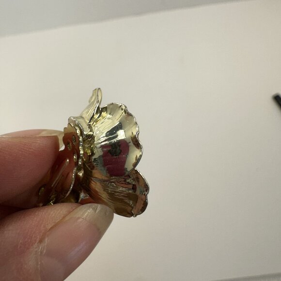 Vtg Flower Clip On Earrings Gold Tone Womens 1 inch Floral Retro - Picture 4 of 7